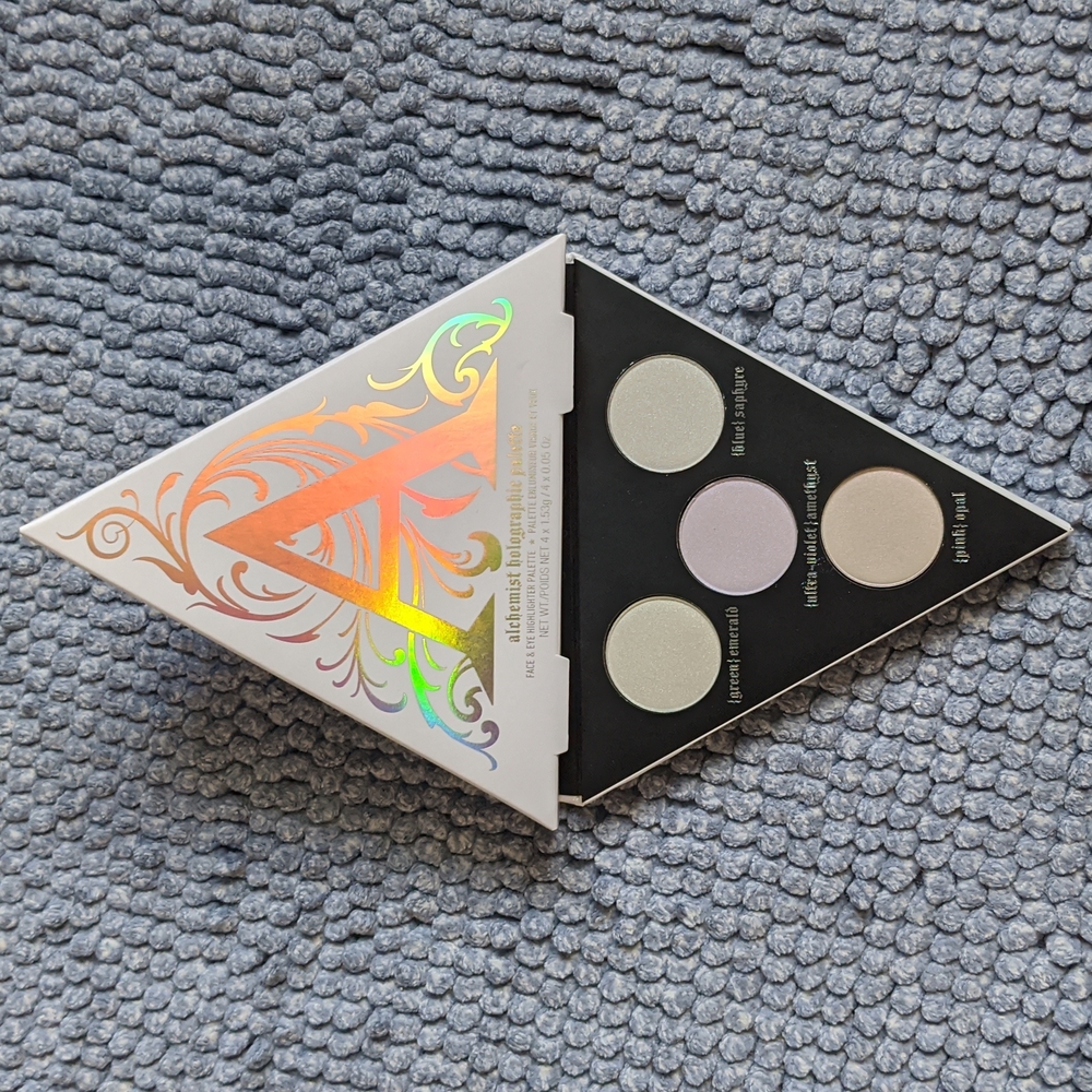 KVD Alchemist holographic palette